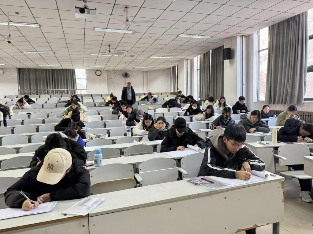 皇冠体育投注